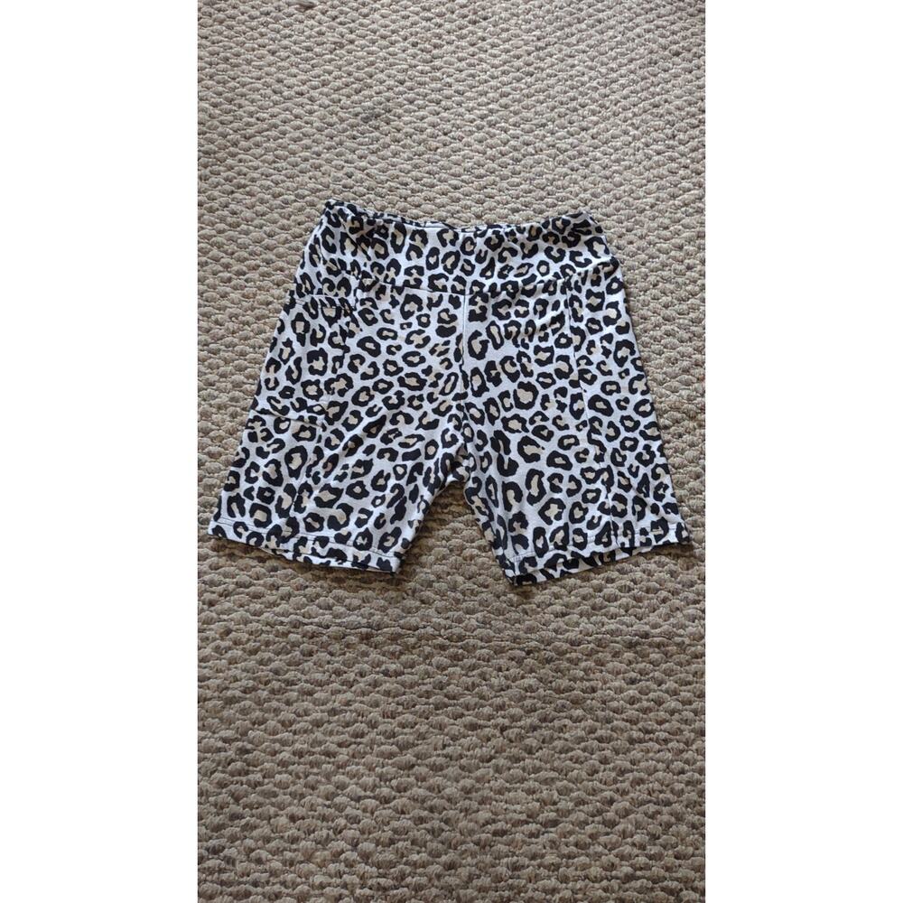 Cheetah print active wear shorts